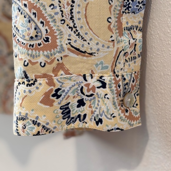 EUC J. Jill Women's Long Sleeve Paisley White Yellow Quarter Front Button Shirt - Picture 6 of 15